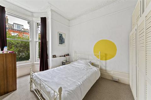 6 Priory Road, Richmond, TW9 3DF