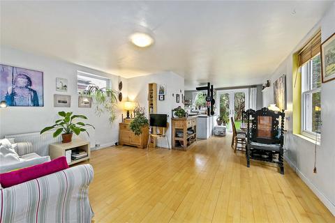 3 bedroom apartment for sale, Priory Road, Kew, Surrey, TW9