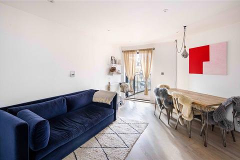 2 bedroom flat for sale - Sphere Apartments, 25 St. Pauls Way, Bow, London, E3