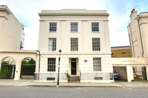 2 bedroom duplex for sale, Carlton Crescent, Southampton