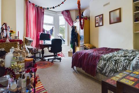 46 Arran Street, Roath, Cardiff, CF24 3HS