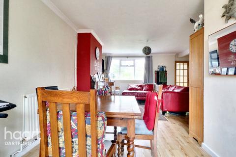 40 Taunton Close, Bexleyheath, DA7 6NN