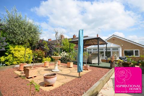 4 bedroom detached bungalow for sale, Ringstead