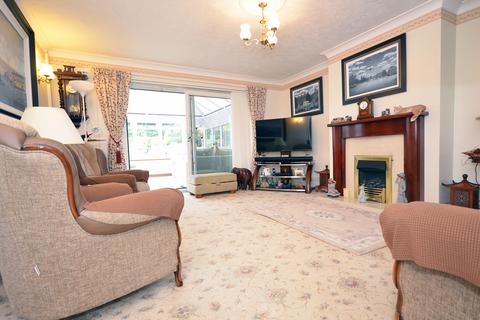 4 bedroom detached bungalow for sale, Ringstead