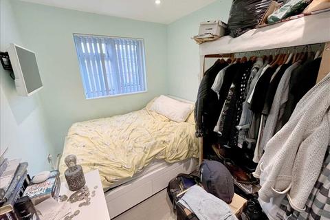 1 Lea Close, Bushey, WD23 3BT