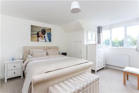 13 Pollard Road, Morden, SM4 6EG