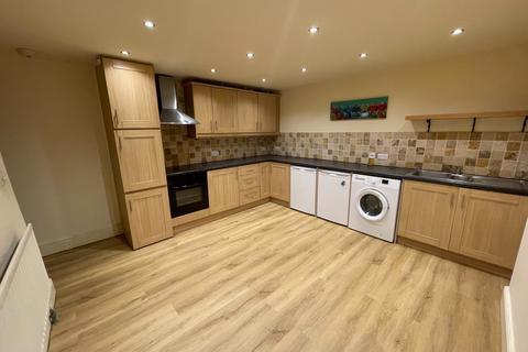 2 bedroom terraced house to rent, Cross Roads, Keighley BD22