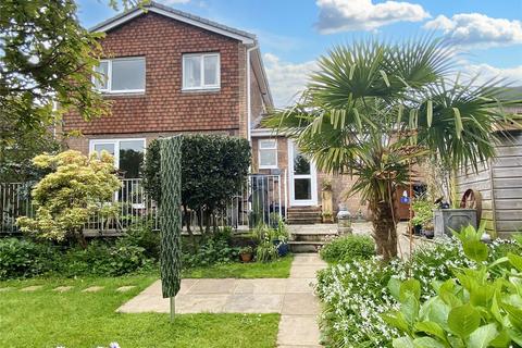 4 Lime Tree Mead, Tiverton, EX16 4PX