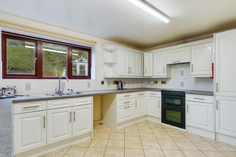 4 bedroom semi-detached house to rent, Somerville Court, Cirencester, Gloucestershire, GL7