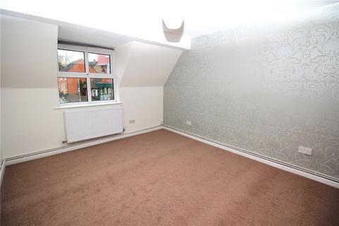 2 bedroom end of terrace house to rent, Coppice Lane, SS15