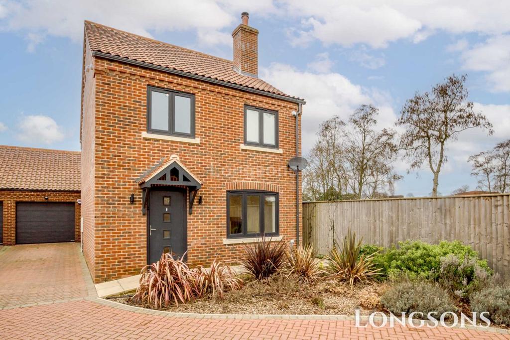 Drive, Brandon Road, Swaffham 3 bed detached house for sale £