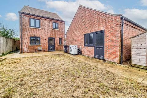 1 Bishop Drive, Swaffham, PE37 7FE