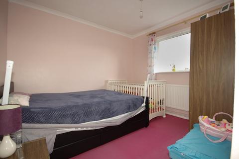 2 bedroom flat for sale, Hollybank Hill, Sittingbourne
