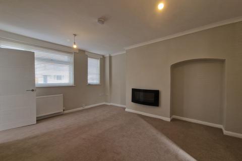 3 bedroom semi-detached house to rent, Lydia Road, Walmer, CT14