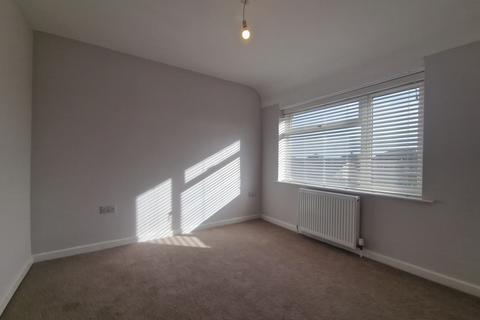 3 bedroom semi-detached house to rent, Lydia Road, Walmer, CT14