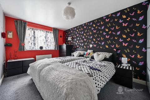 33 Appleton Grove, Wigan, WN3 6NY