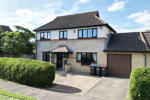 3 bedroom link detached house to rent, Selby Grove, Milton Keynes MK5