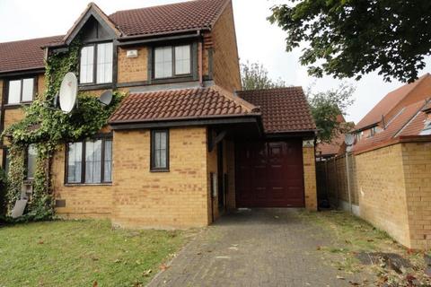 3 bedroom semi-detached house to rent, Greystonley, Milton Keynes MK4