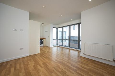 Flat 7, Western Gate Alencon Link, Basingstoke, RG21 7PP