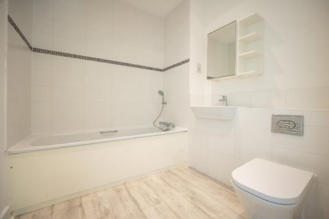 Flat 7, Western Gate Alencon Link, Basingstoke, RG21 7PP