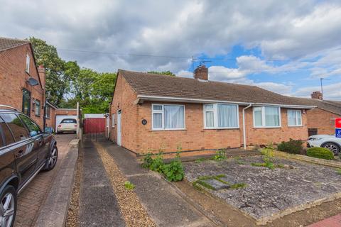 2 bedroom semi-detached bungalow for sale, Knightlands Road, Irthlingborough NN9