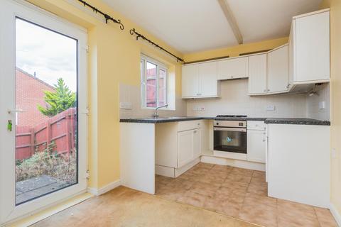 33 Fernmoor Drive, Irthlingborough, Wellingborough, NN9 5TL