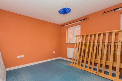 33 Fernmoor Drive, Irthlingborough, Wellingborough, NN9 5TL