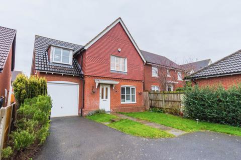 3 Bodiam Close, Thrapston, Kettering, NN14 4SB