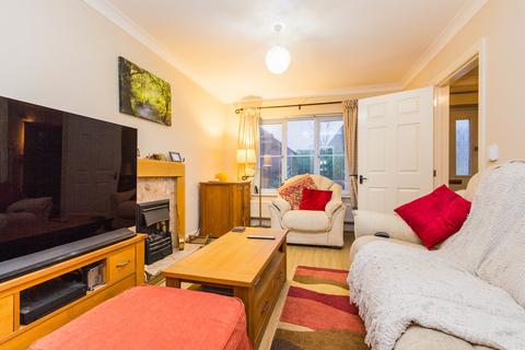 3 Bodiam Close, Thrapston, Kettering, NN14 4SB