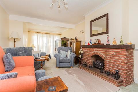 3 Drayton Road, Irthlingborough, Wellingborough, NN9 5TA