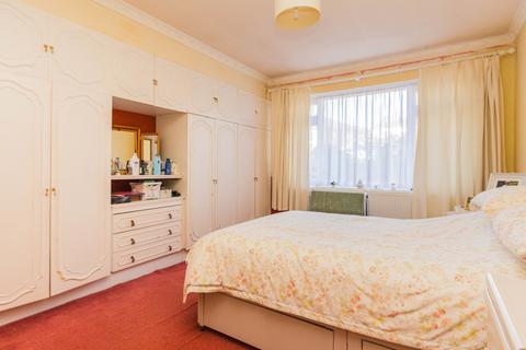 3 Drayton Road, Irthlingborough, Wellingborough, NN9 5TA