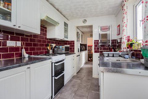 3 bedroom end of terrace house for sale, Finedon Road, Irthlingborough NN9