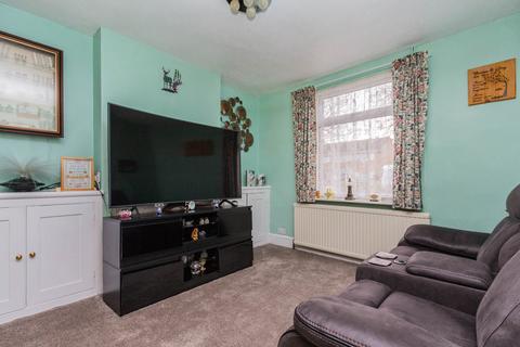 3 bedroom end of terrace house for sale, Finedon Road, Irthlingborough NN9