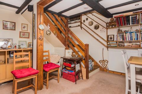 2 bedroom cottage for sale, High Street, Irthlingborough NN9