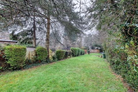 3 bedroom semi-detached house for sale, Bromsgrove Road, Batchley, Redditch B97 4SP