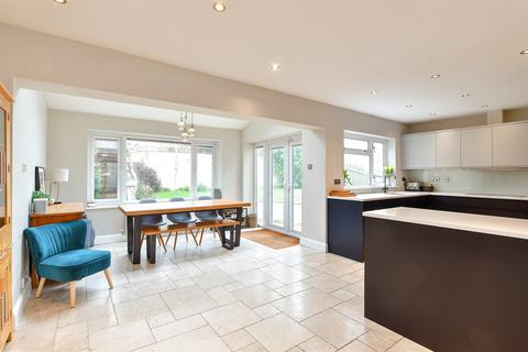 3 bedroom end of terrace house for sale - Crabtree Avenue, Brighton, East Sussex