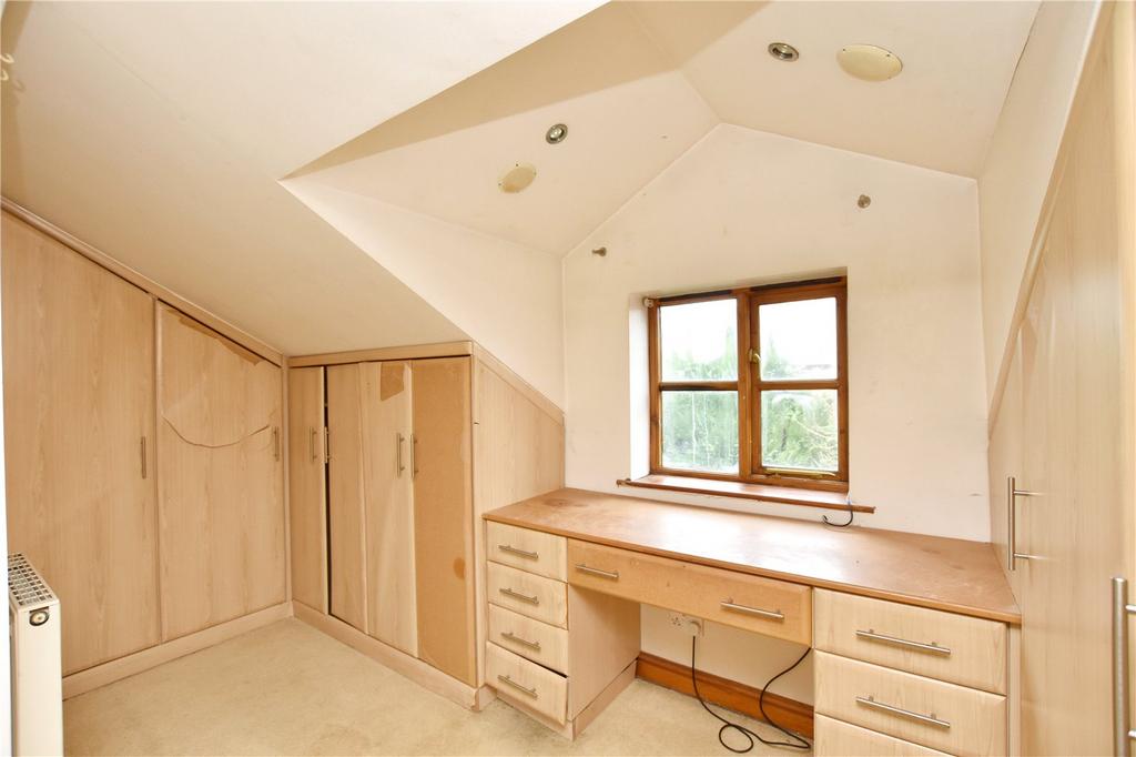 Walk In Wardrobes
