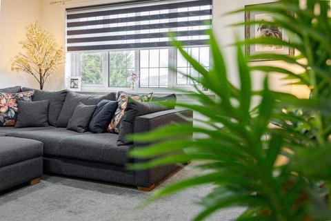 3 Barton Court, Fauldhouse, Bathgate, EH47 9LT