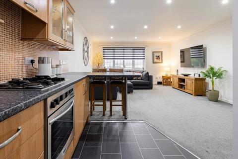 3 Barton Court, Fauldhouse, Bathgate, EH47 9LT