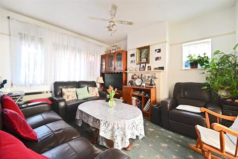 3 bedroom end of terrace house for sale - St Andrews Road, Acton, London, W3