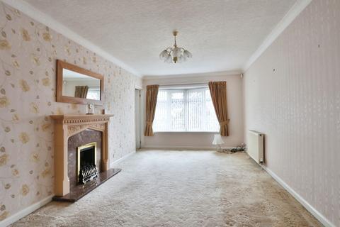 2 bedroom detached bungalow for sale, The Parkway, Willerby, Hull, HU10 6AZ