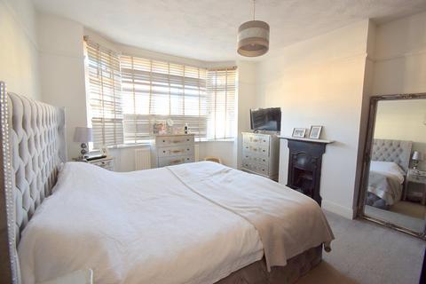 19 The Avenue, Old Windsor, Windsor, SL4 2RS