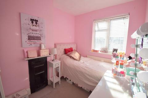 19 The Avenue, Old Windsor, Windsor, SL4 2RS