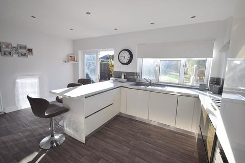 19 The Avenue, Old Windsor, Windsor, SL4 2RS