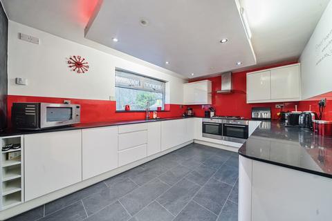 6 Ash Tree Road, Hyde, SK14 4EP