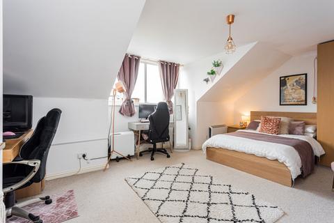 1 bedroom apartment for sale - Crawley, Crawley RH10