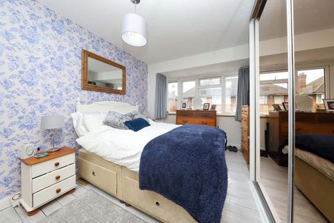 6 Russell Close, Ruislip, HA4 9EF