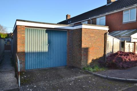 64 Butts Meadow, Wisborough Green, Billingshurst, RH14 0BU