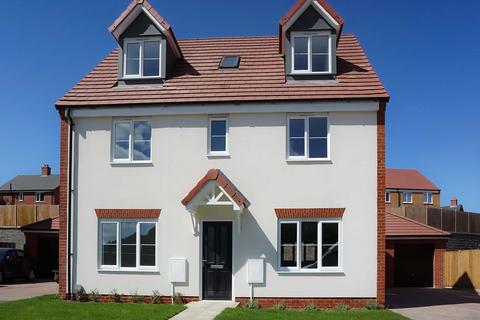 5 bedroom detached house for sale, Plot 125, The Newton at Persimmon at White Rose Park, Drayton High Road NR6