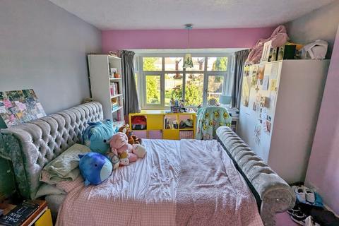 31 Ladbrook Road, Solihull, B91 3RN